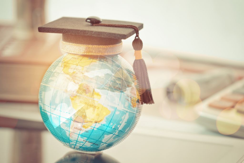 Czy warto iść na studia za granicą?